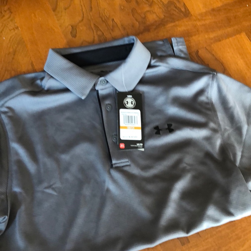 Under armour shirt never worn